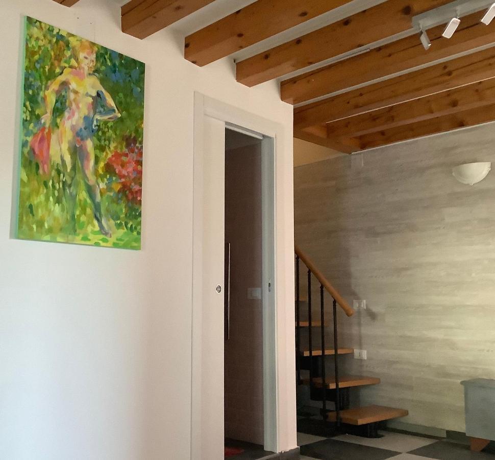 Night Galleria Holiday Home - Bed & Art In Burano - The Pink House Exterior photo