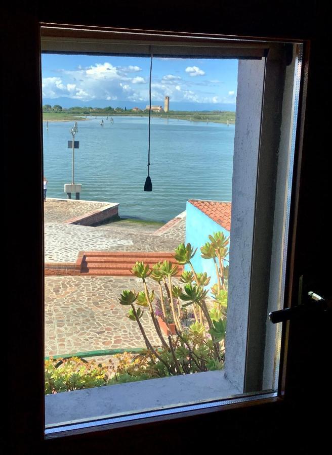 Night Galleria Holiday Home - Bed & Art In Burano - The Pink House Exterior photo